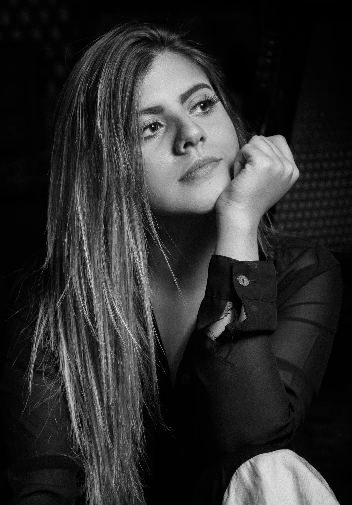 Retrato feminino em preto e branco